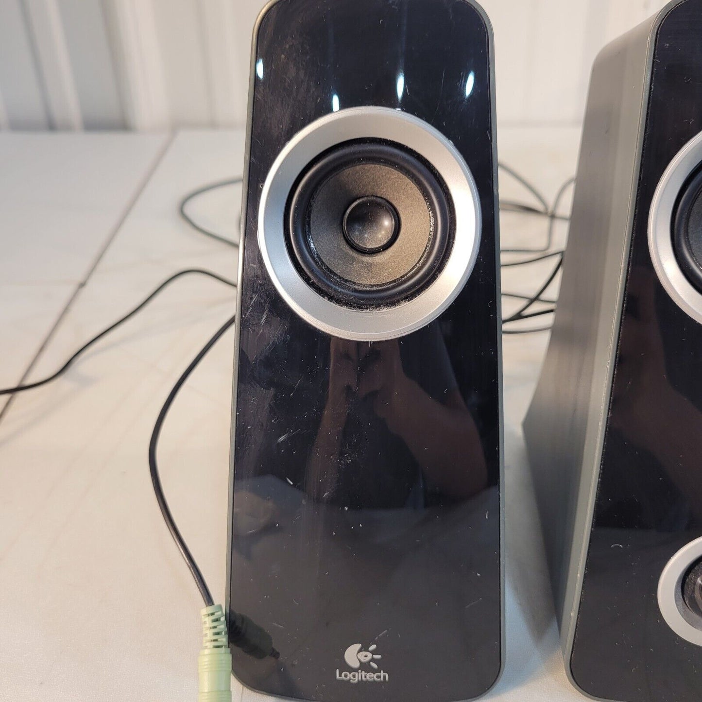Logitech z320 Speaker System Left And Right Speaker S-00079 16V 1.12A