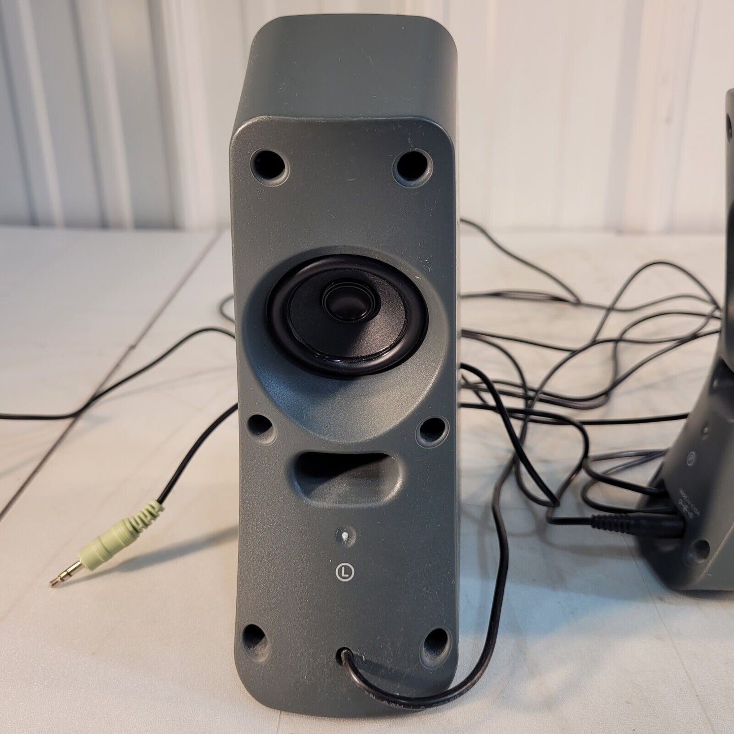 Logitech z320 Speaker System Left And Right Speaker S-00079 16V 1.12A