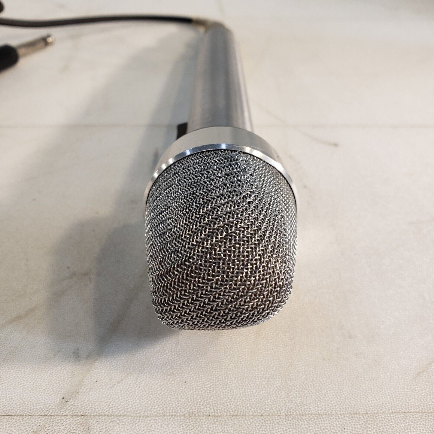 Realistic Cardioid 33-992A Dynamic Microphone 1/4" Unbalanced Cable