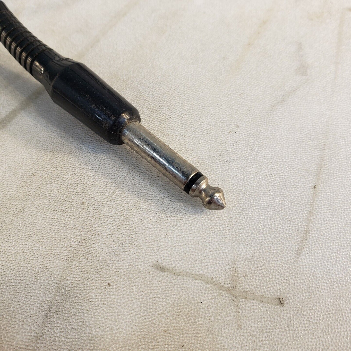 Realistic Cardioid 33-992A Dynamic Microphone 1/4" Unbalanced Cable