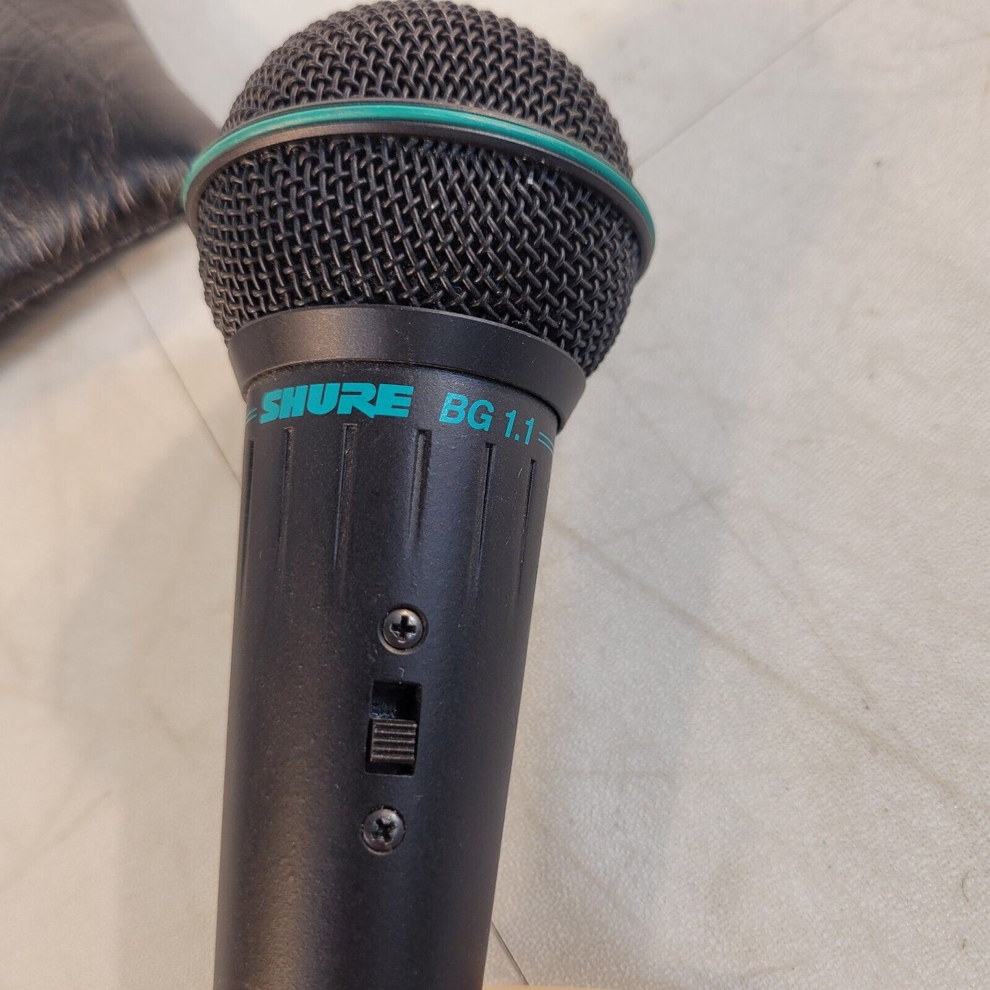 Shure BG1.1 Dynamic Cardioid Low Impedance Microphone With Case Vintage XLR