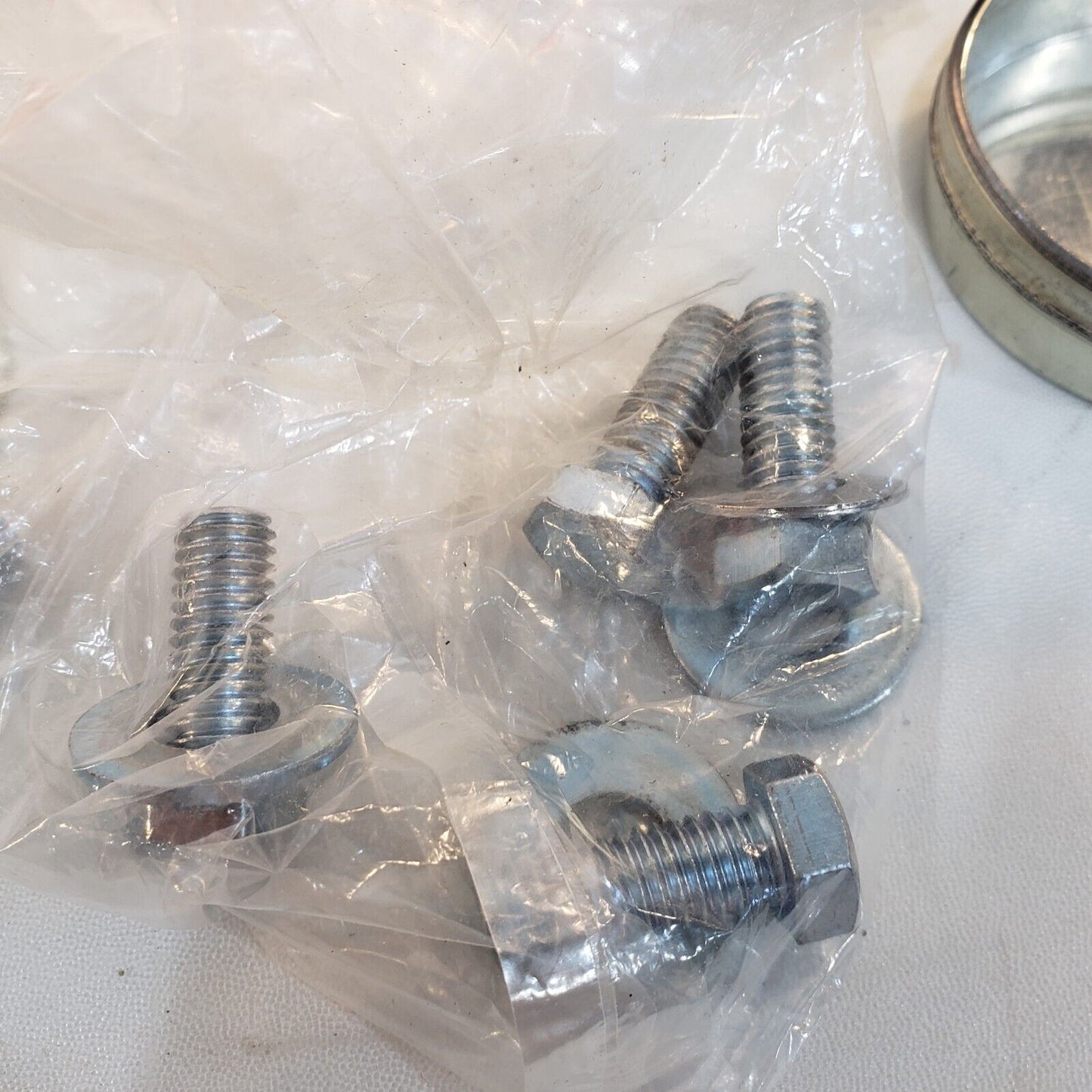 UDY 3010-033 Cyclone Sample Mill With Accessories, Grinding Pads, Screens, Burrs