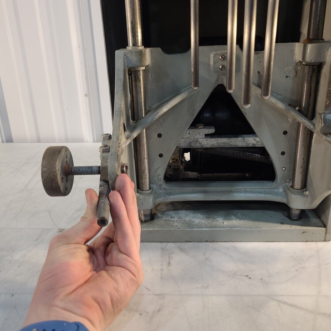 Mixer Laboratory Adjustable Steel Stirring Mixing 120V - No Bowl, Tested Working