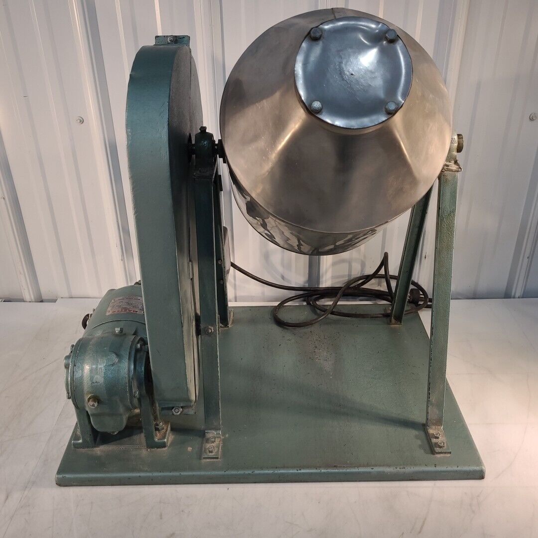 Fluidizer XBTIG Rotary Laboratory Mixer Stirrer Powder Chamber 1/8HP 120V 2.8A