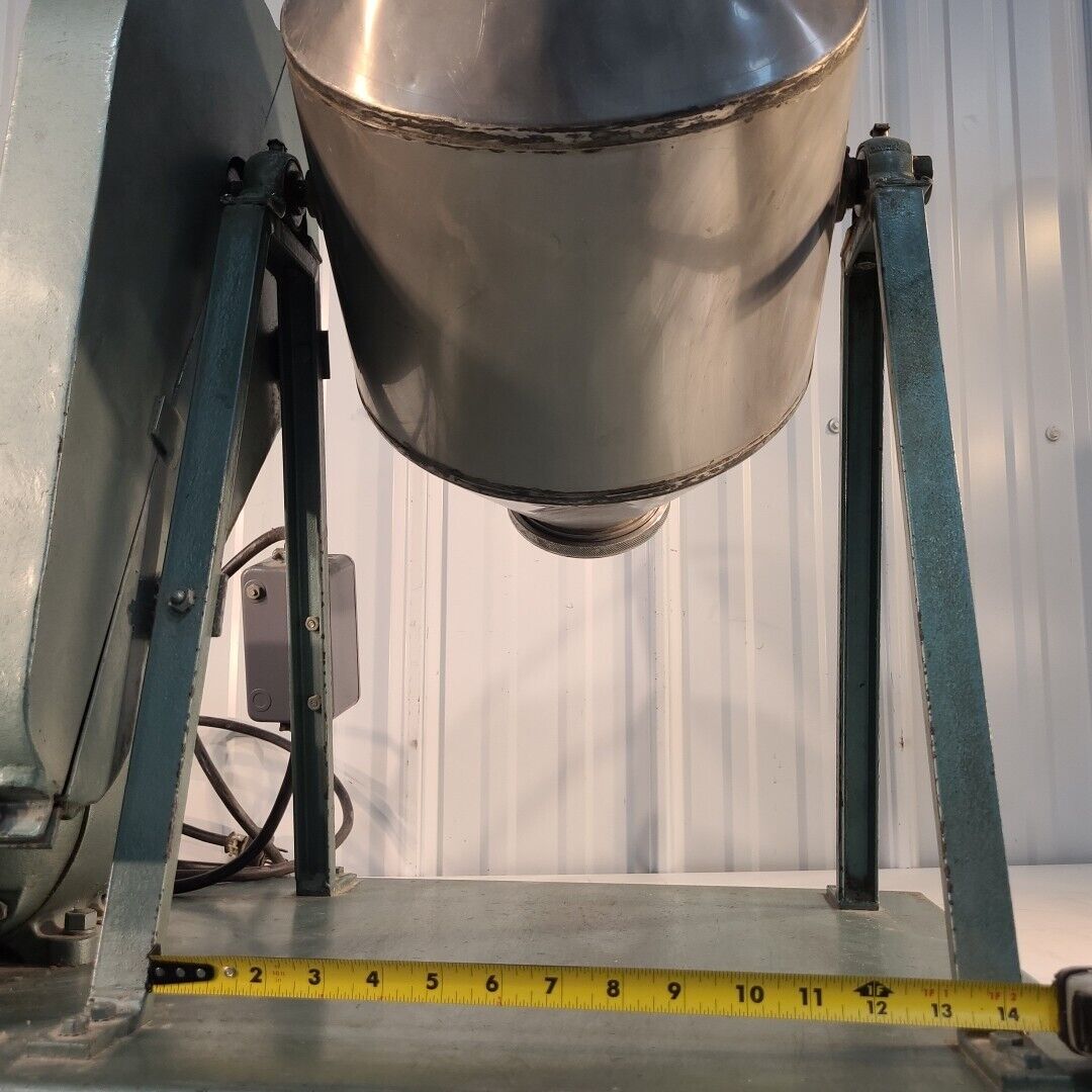 Fluidizer XBTIG Rotary Laboratory Mixer Stirrer Powder Chamber 1/8HP 120V 2.8A