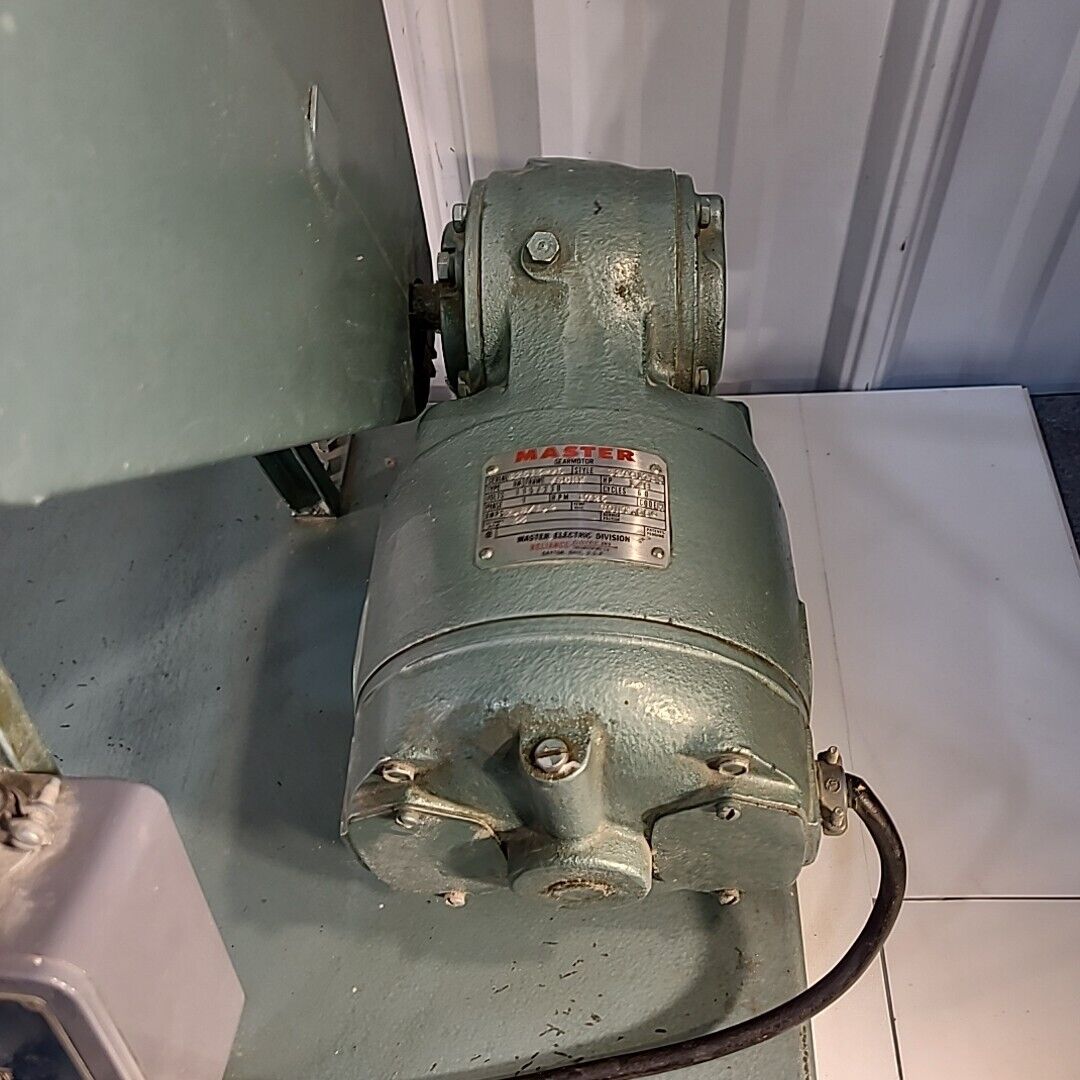 Fluidizer XBTIG Rotary Laboratory Mixer Stirrer Powder Chamber 1/8HP 120V 2.8A