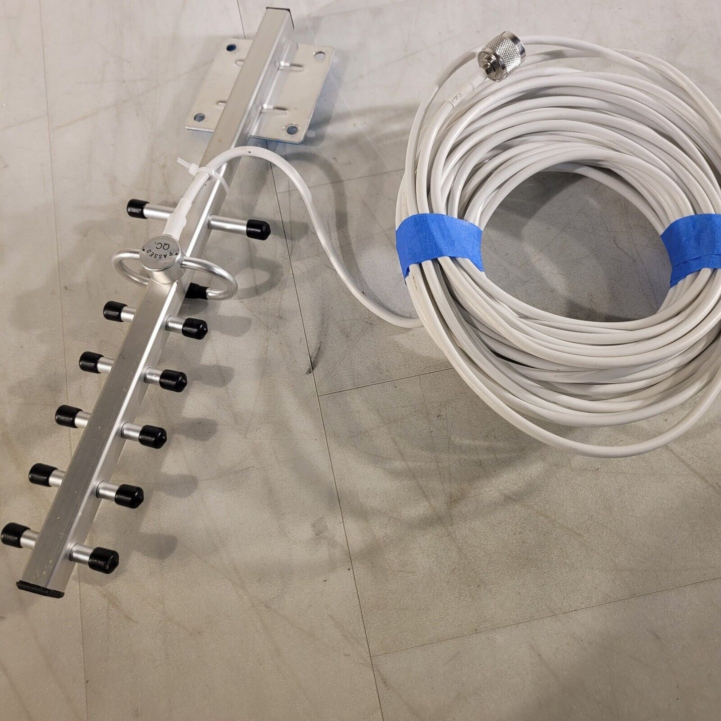 Band 66 and 4 Cell Phone Signal Booster AN-B66-65 10W w/ 3G Yagi/Panel Antenna