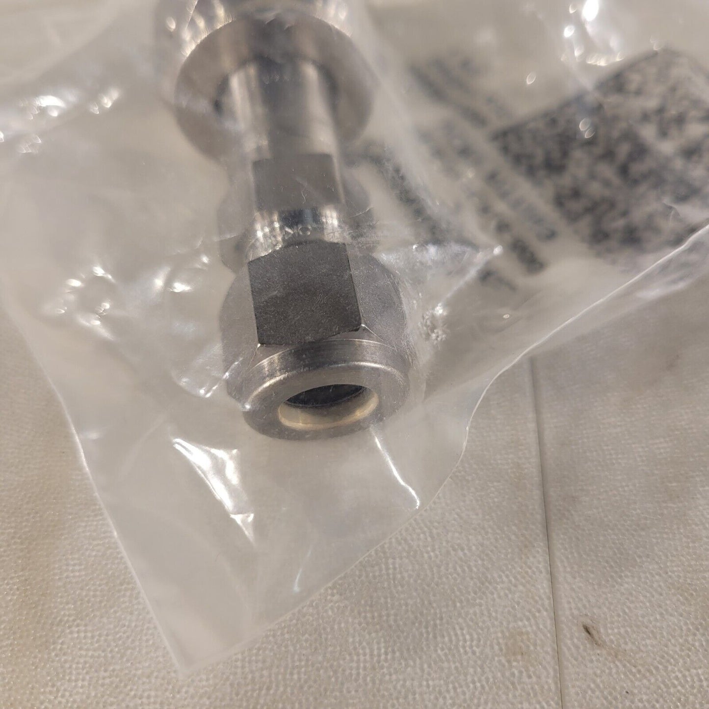 Swagelok SS-8-WVCR-6-600 VCR Face Seal 1/2 in. WVCR x 3/8 Tube Fitting Connector
