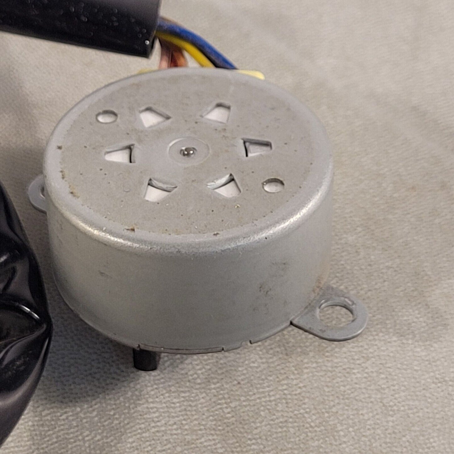 Shimadzu 221-47652 Pulse Motor MP35ED Flap Motor