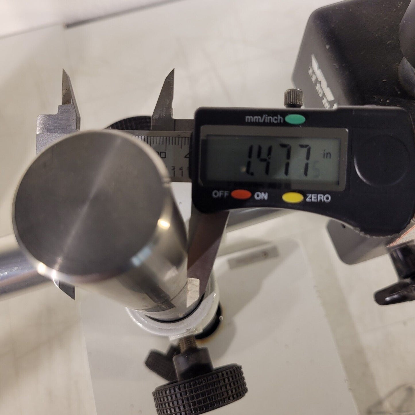 Leica Wild Heerbrugg Microscope System Stand 35" Max Height 114030