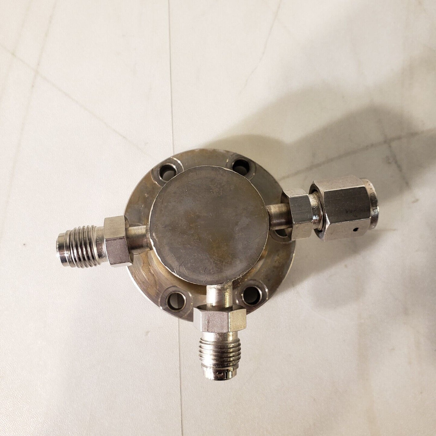 MDC 2.75" DN35CF Conflat Flange to 3x 1/4" VCR Fittings Adapter High Vacuum Mani