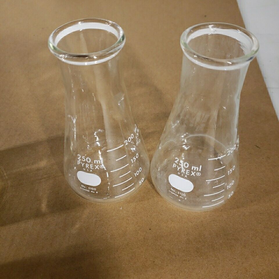 Lot Of 35 Miscellaneous Laboratory Glassware Pyrex Corning Kimax Glas-Pak