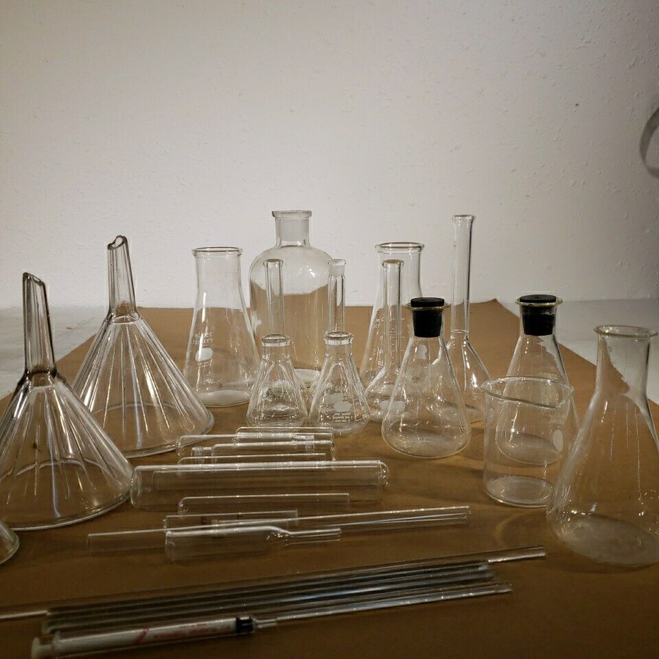 Lot Of 35 Miscellaneous Laboratory Glassware Pyrex Corning Kimax Glas-Pak