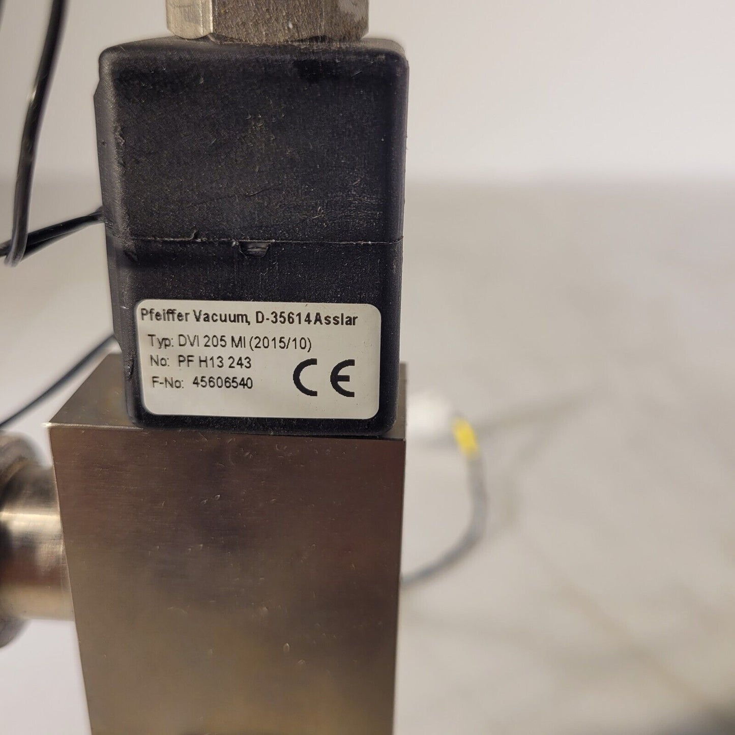 ISO 4-Way Cross KF16 NW16 Flange KF25 NW25 Pfeiffer DVI 005 M Solenoid Valves