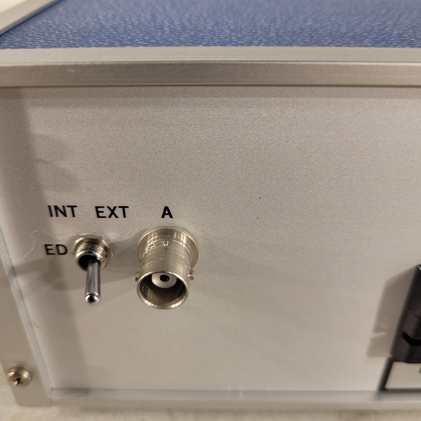 Avtech AVX-D-PS-ED-2X Delay Generator 30ns To 150ns 115/230V 50-60Hz