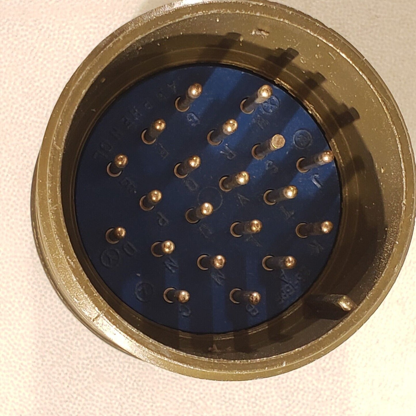 Amphenol MS3101A28-16P 20 Pin Connector Coaxial With Set Of Extra Pins Round