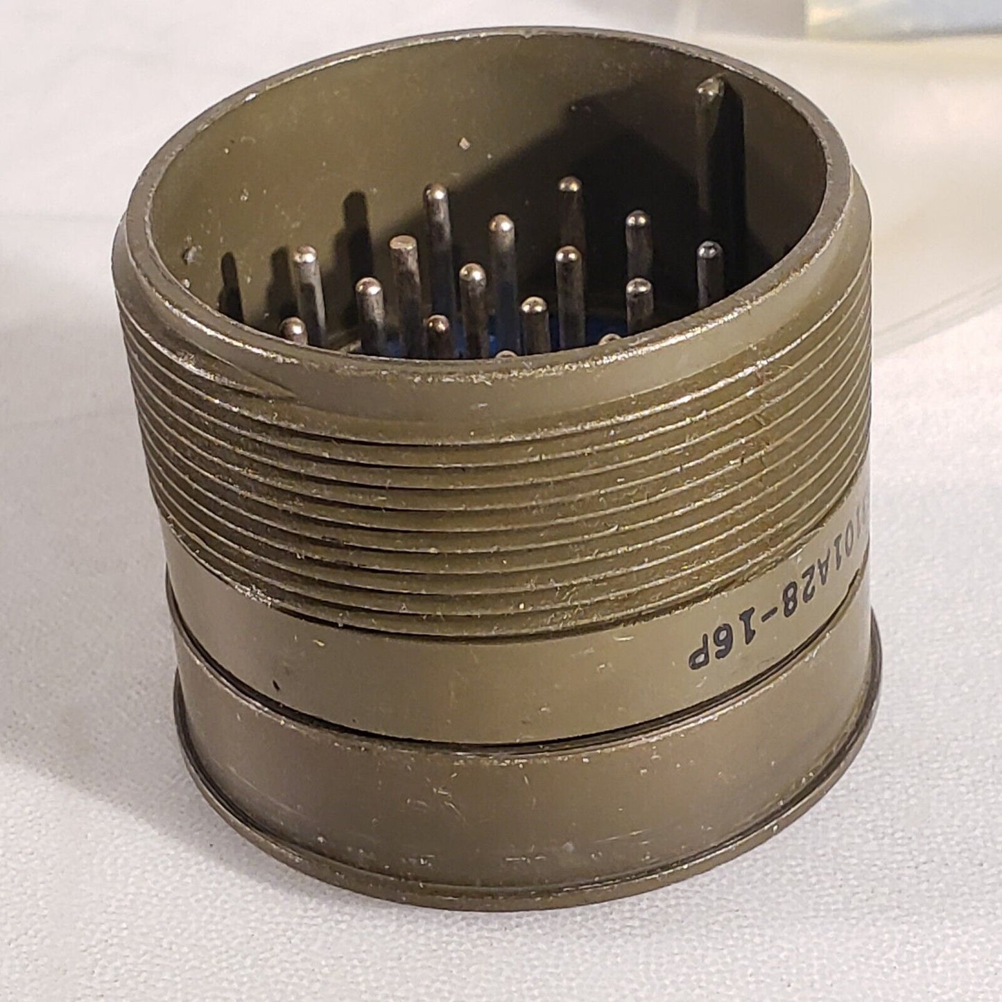 Amphenol MS3101A28-16P 20 Pin Connector Coaxial With Set Of Extra Pins Round