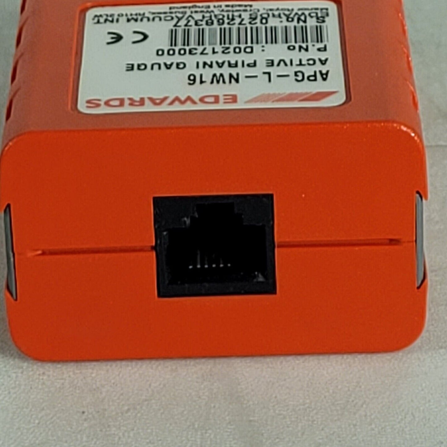 Edwards APG-L-NW16 Active Pirani Vacuum Gauge KF16 NW16 Flange D02173000