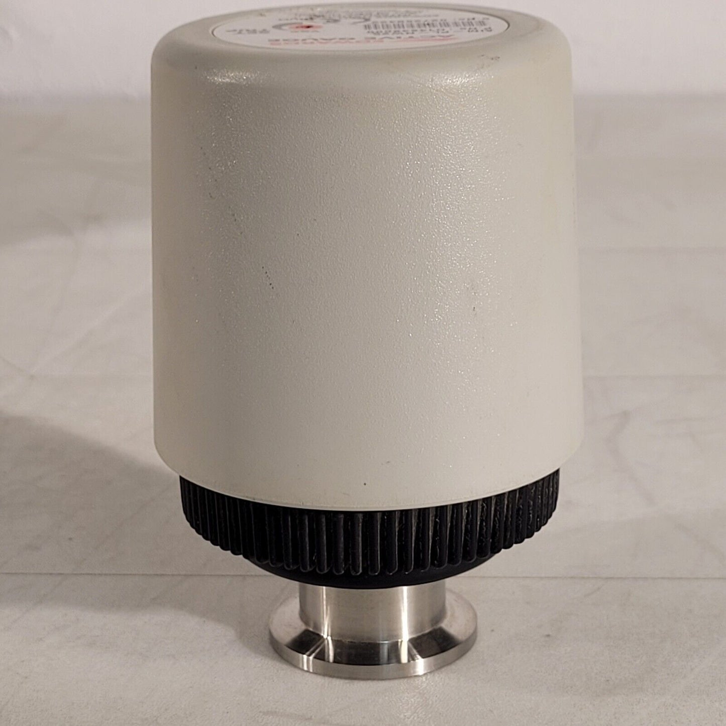 Edwards AIM-PL-NW25 Inverted Magnetron Vacuum Gauge Active KF25 NW25 D14646000