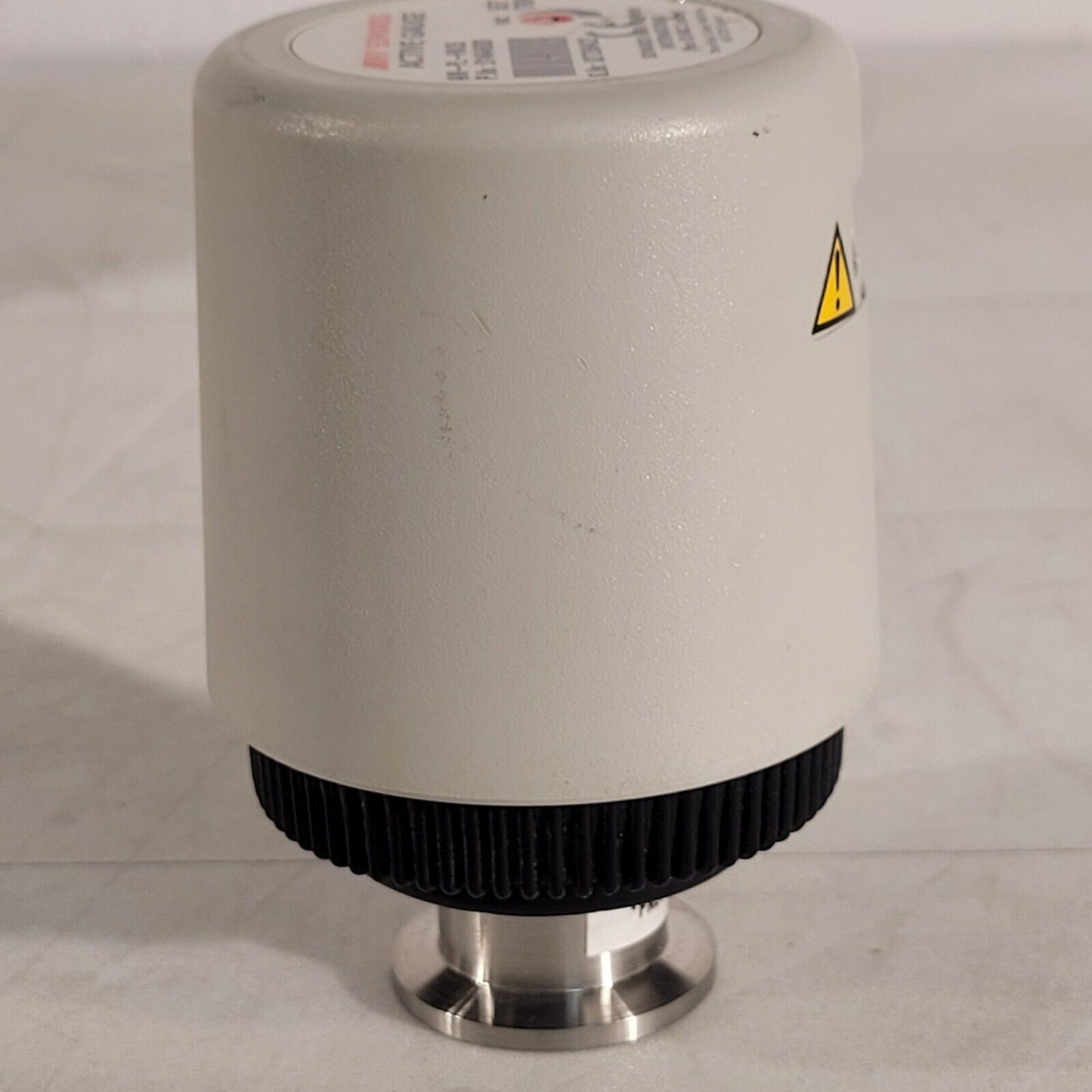 Edwards AIM-PL-NW25 Inverted Magnetron Vacuum Gauge Active KF25 NW25 D14646000