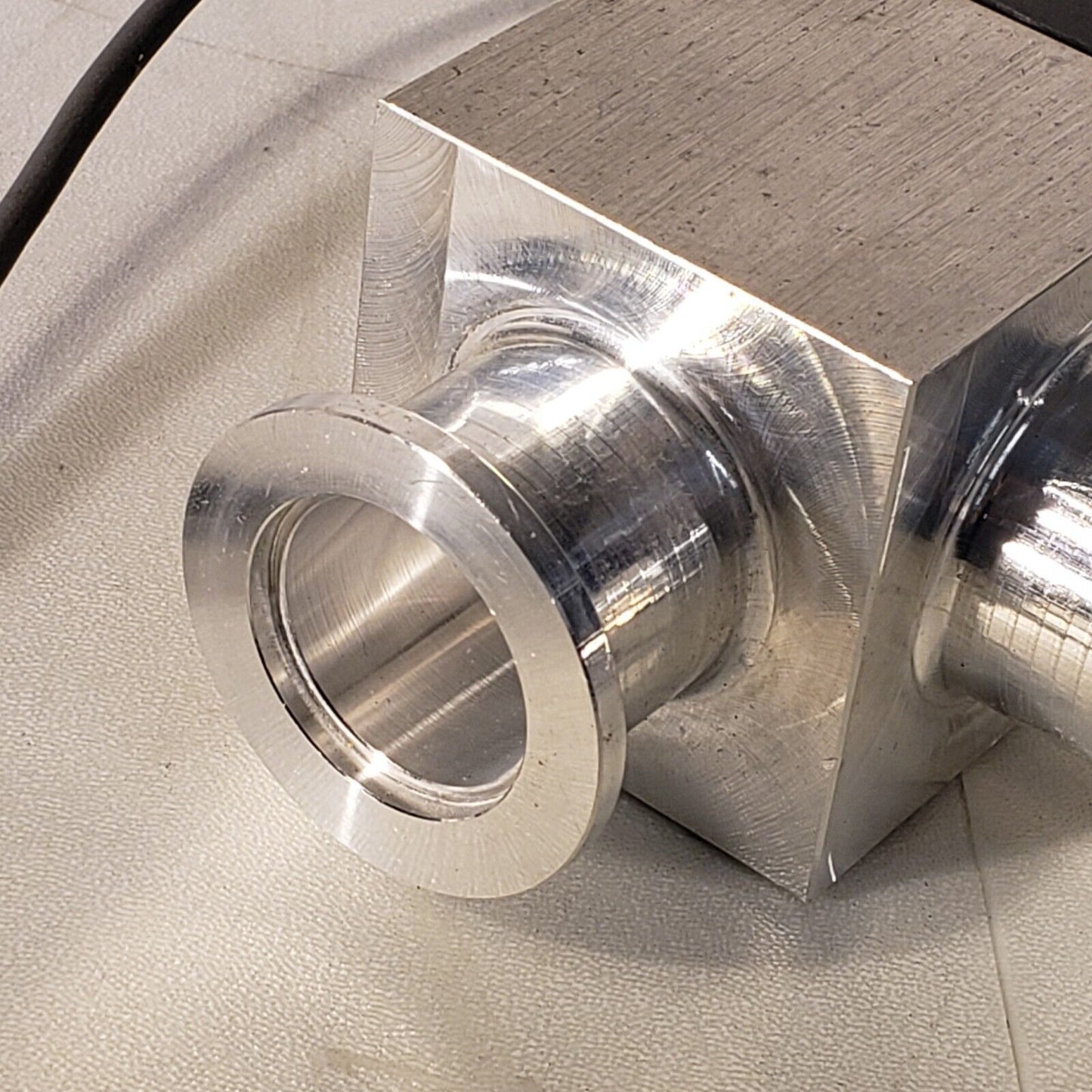 Edwards PV25PKA O ISO KF25 NW25 High Vacuum Angle Valve C41313000 Max Prs 7bar