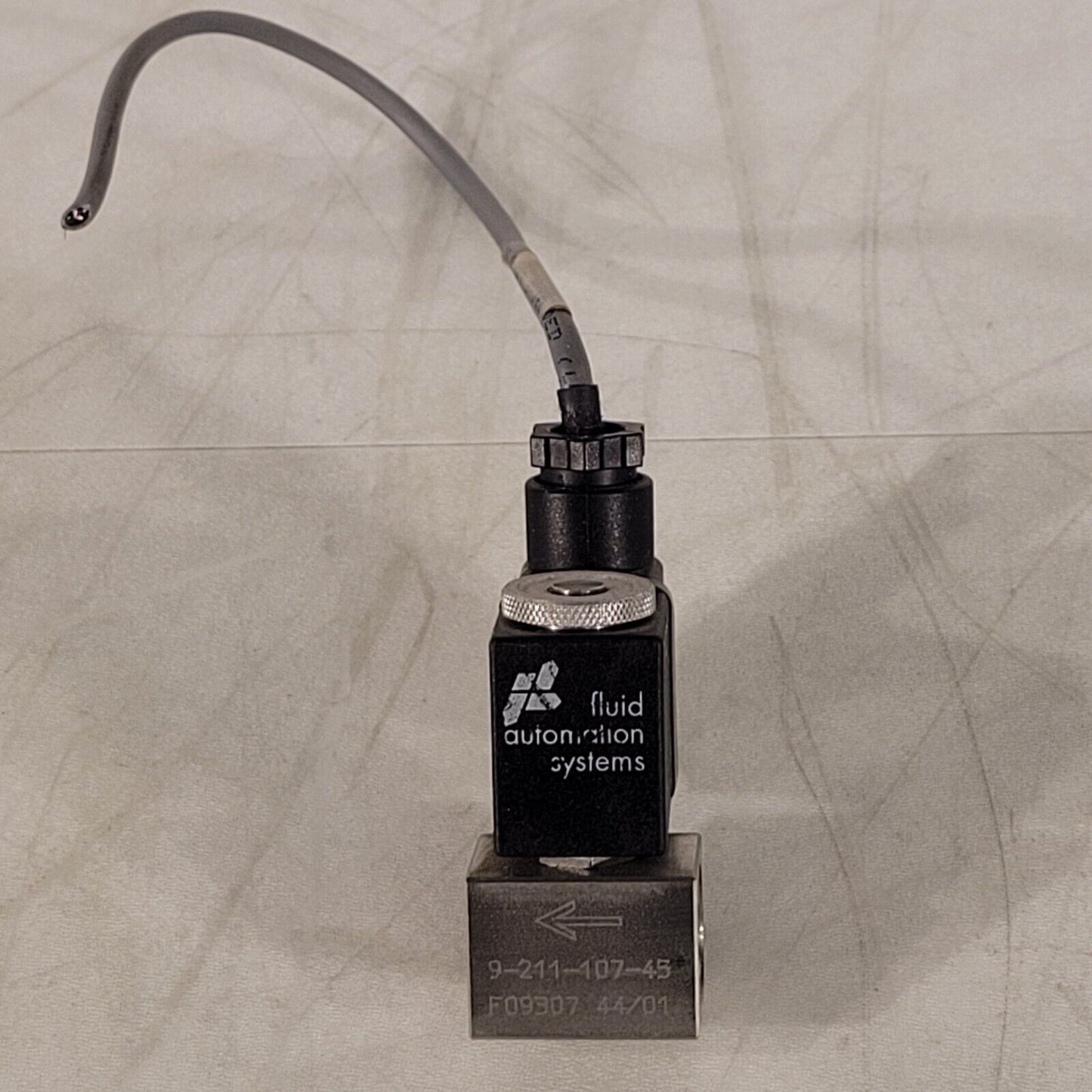 Fluid Automation Systems 9-211-107-45 Solenoid Valve F09307 44/01