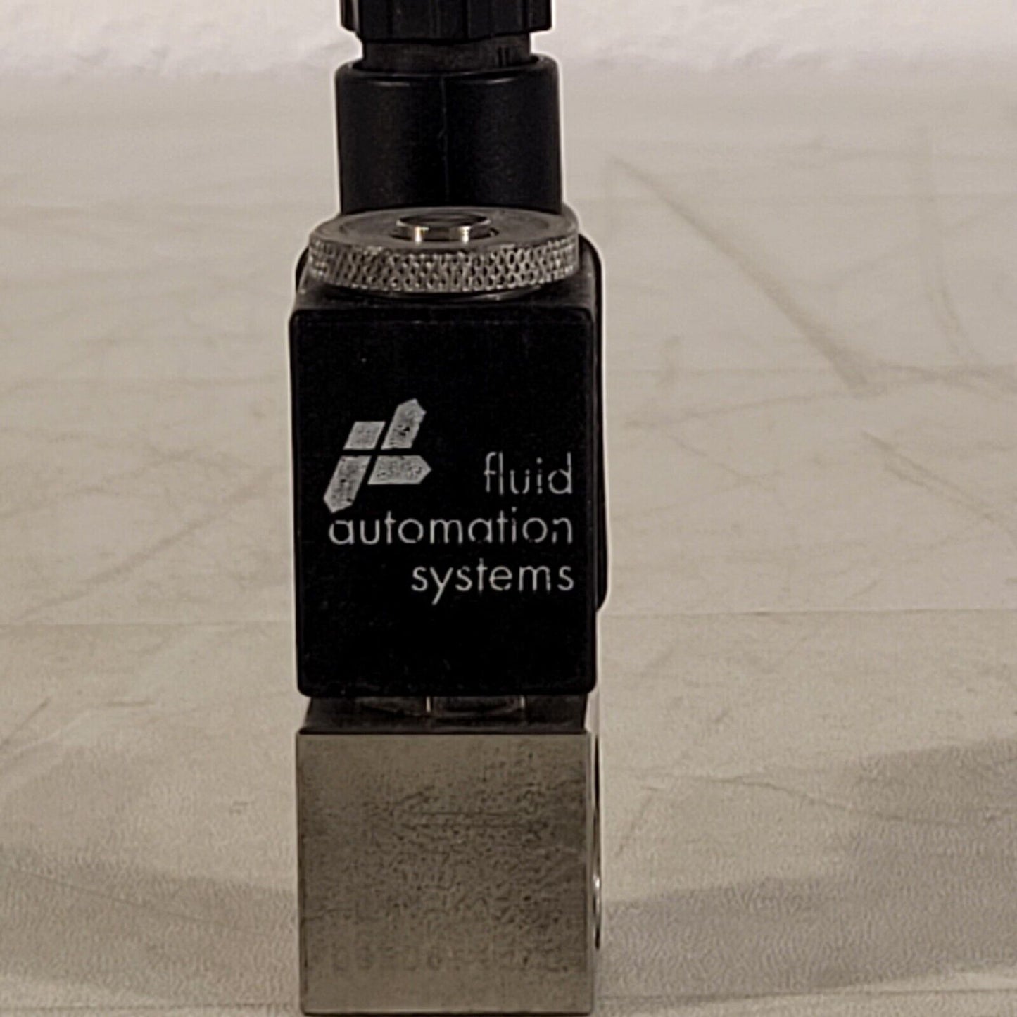 Fluid Automation Systems 9-211-103-45 Solenoid Valve 24V DC F09308 41/01