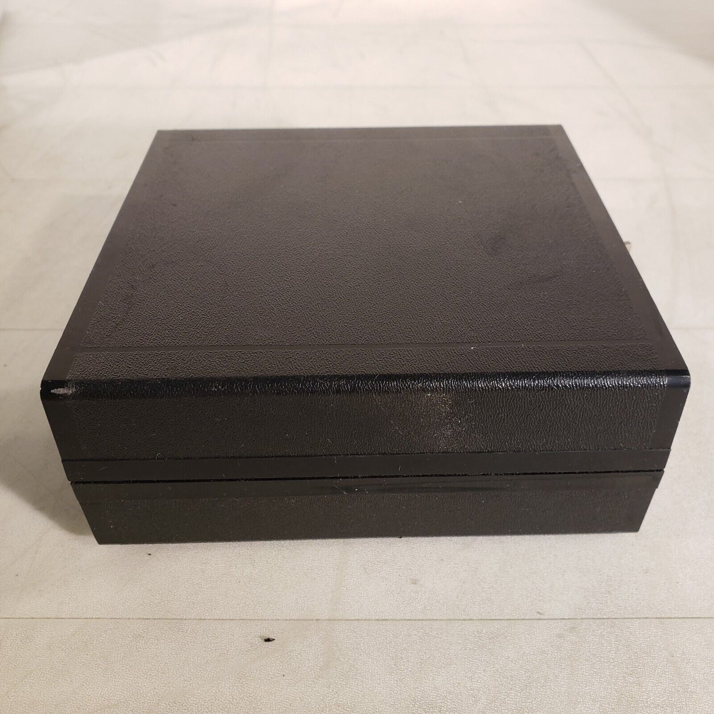 Umicore LSC01 Laser Shutter Controller 85-264VAC 5A 50-60Hz Optics, ULO
