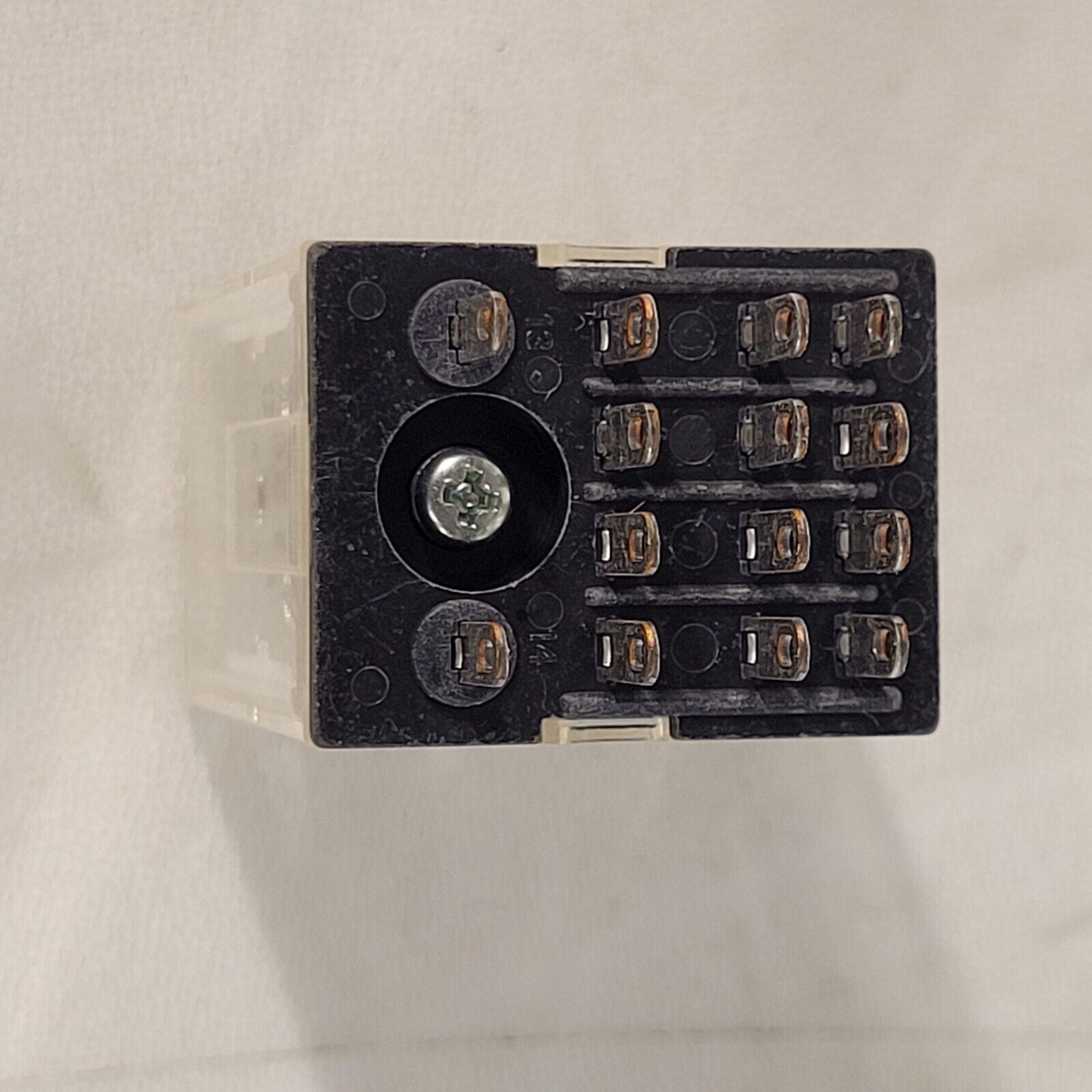 Omron MY4 Relay 24VAC 36.3mA 4DPT 3A 150VAC 5A 150VAC 28VAC With Base