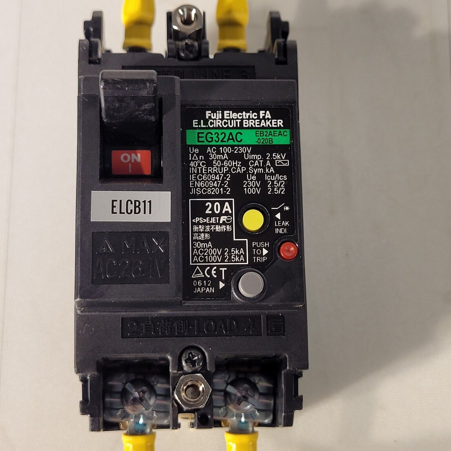 Fuji Electric EG32AC 20A Circuit Breaker EB2AEAC-020B AC 100-230V 30mA 2.5kV