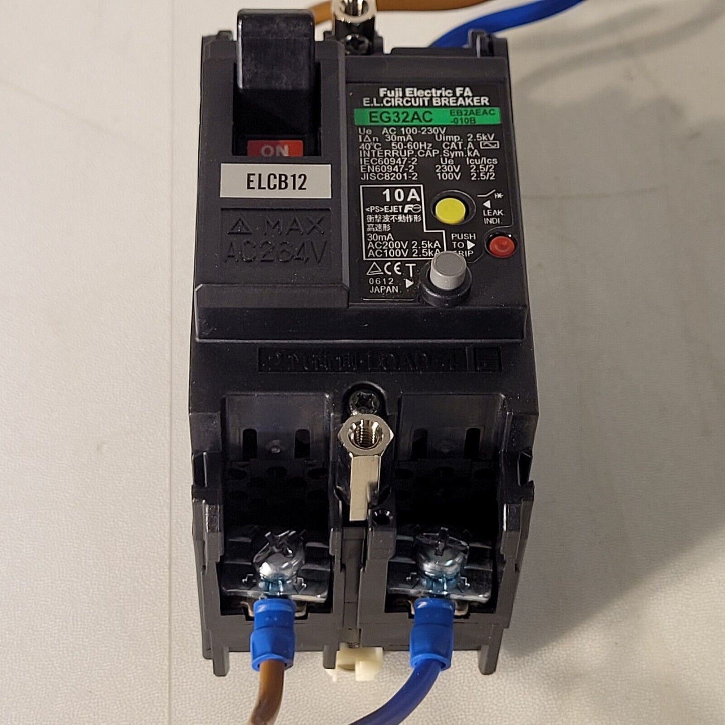 Fuji Electric EG32AC 10A Circuit Breaker EB2AEAC-101B AC 100-230V 30mA 2.5kV