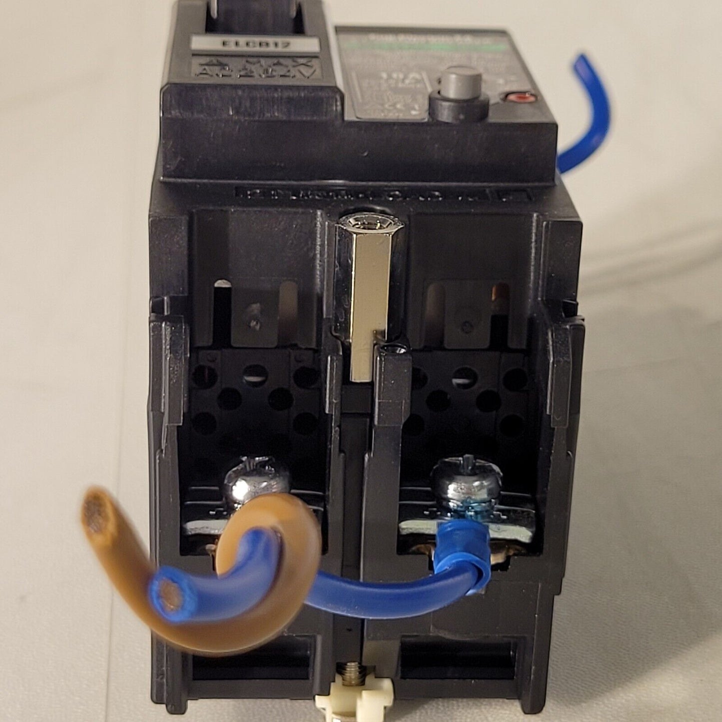 Fuji Electric EG32AC 10A Circuit Breaker EB2AEAC-101B AC 100-230V 30mA 2.5kV