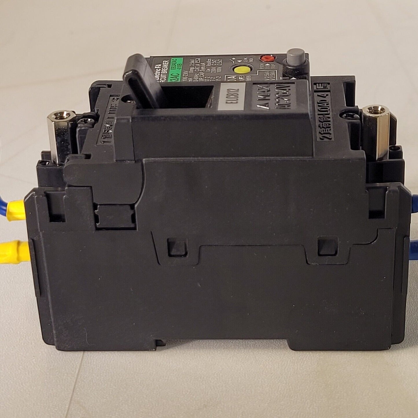 Fuji Electric EG32AC 10A Circuit Breaker EB2AEAC-101B AC 100-230V 30mA 2.5kV