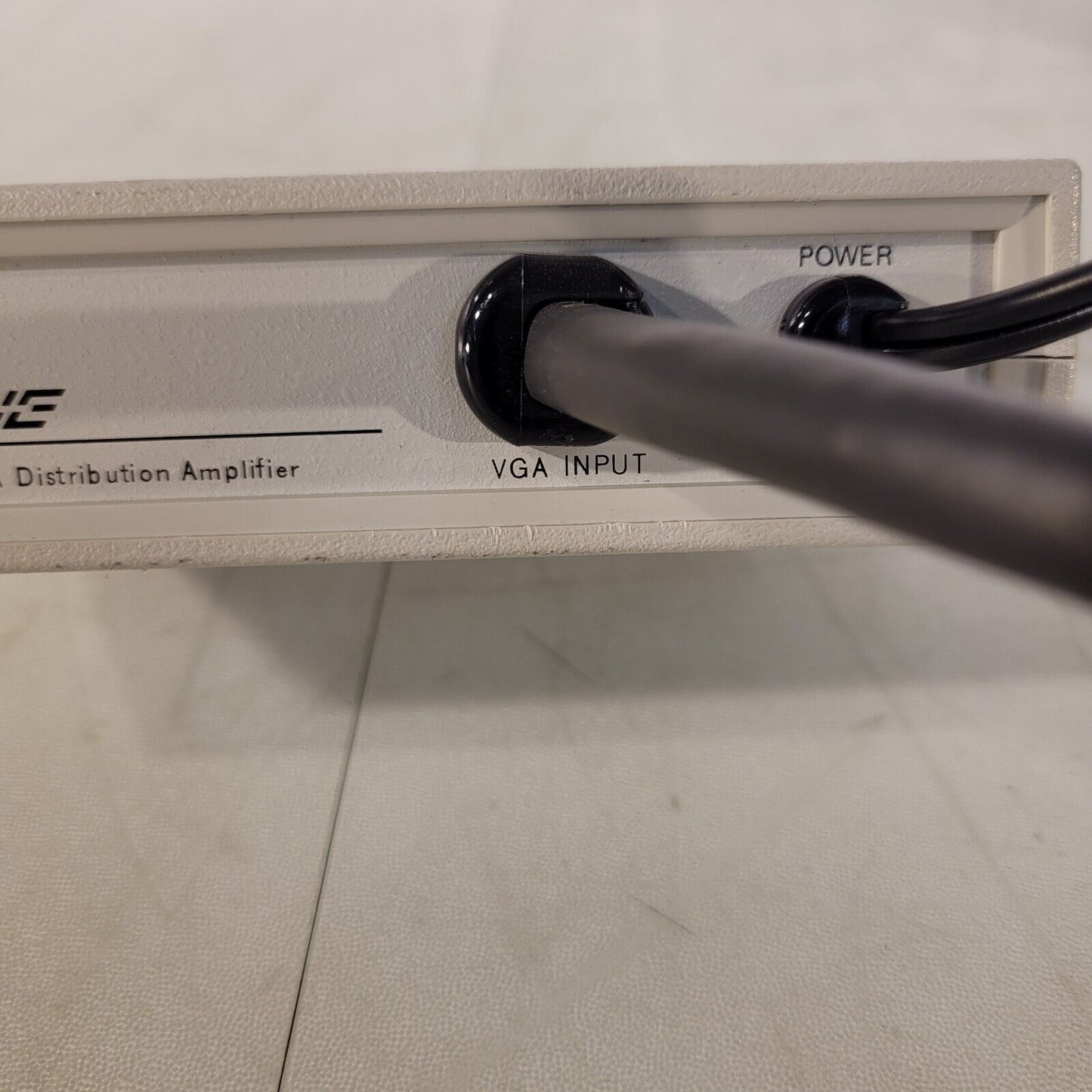 Inline Inc VGA Distribution Amplifier DAV002 1 Input 2 Output, 9VDC 1A