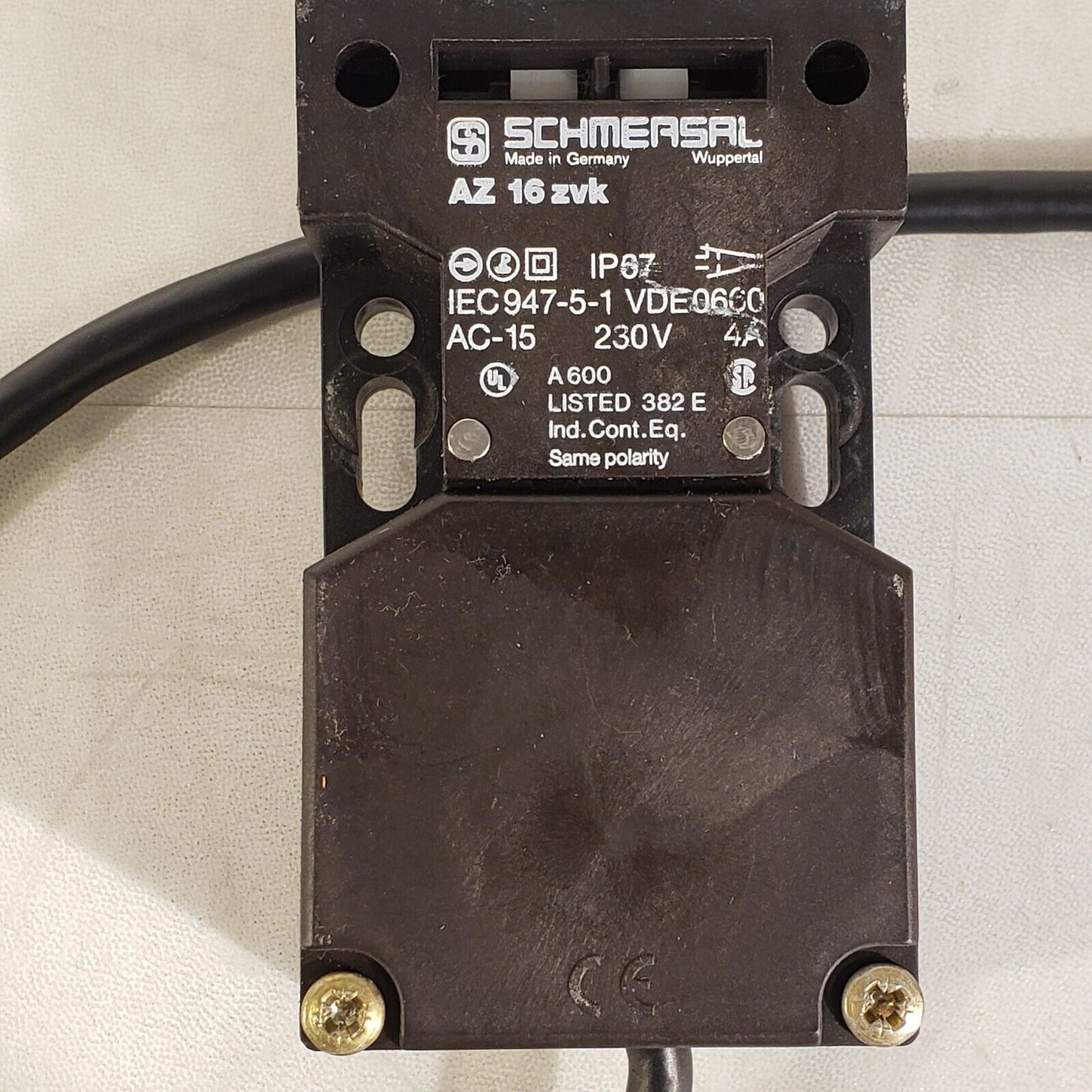 Schmersal AZ16 zvk Safety Switch AC-15 230V 4A From Bruker D8 XRD