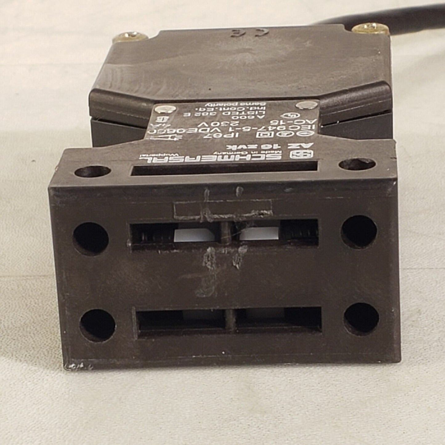 Schmersal AZ16 zvk Safety Switch AC-15 230V 4A From Bruker D8 XRD
