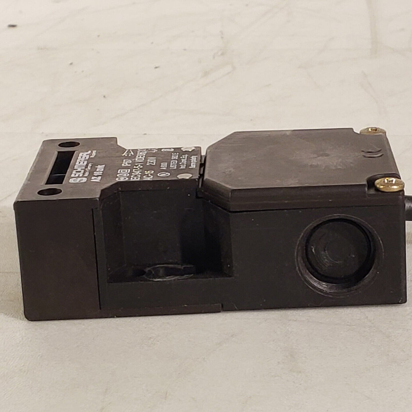 Schmersal AZ16 zvk Safety Switch AC-15 230V 4A From Bruker D8 XRD