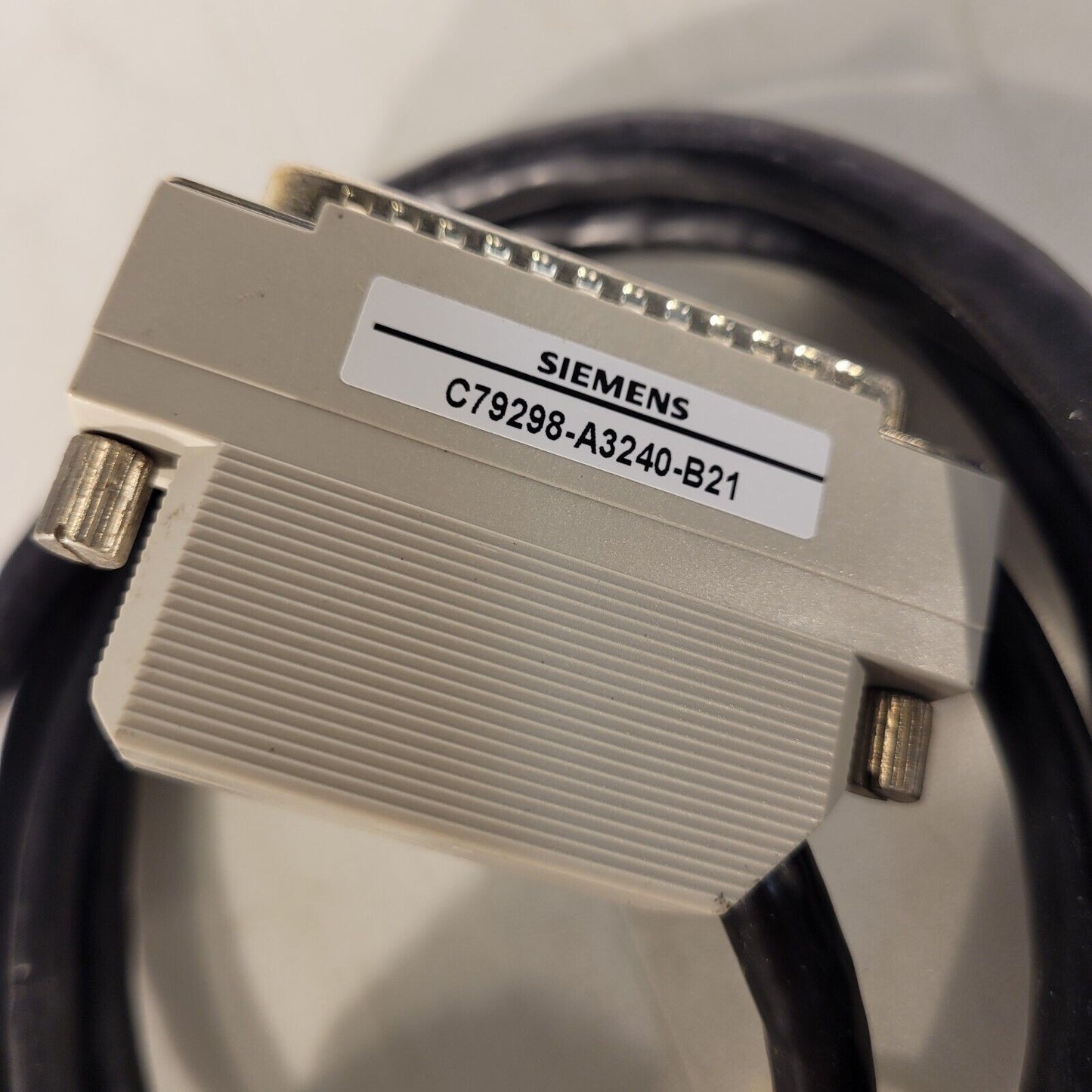 Siemens C79298-A3240-B21 DB37 HX SQA Cable Male/Female From Bruker D8 XRD