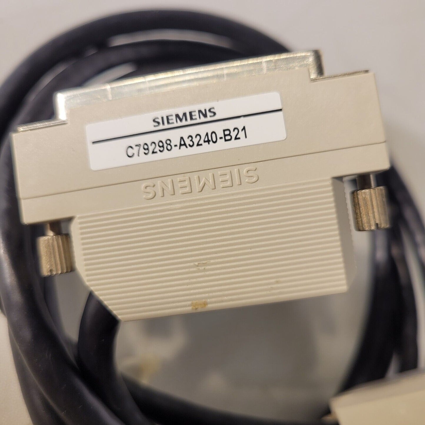 Siemens C79298-A3240-B21 DB37 HX SQA Cable Male/Female From Bruker D8 XRD
