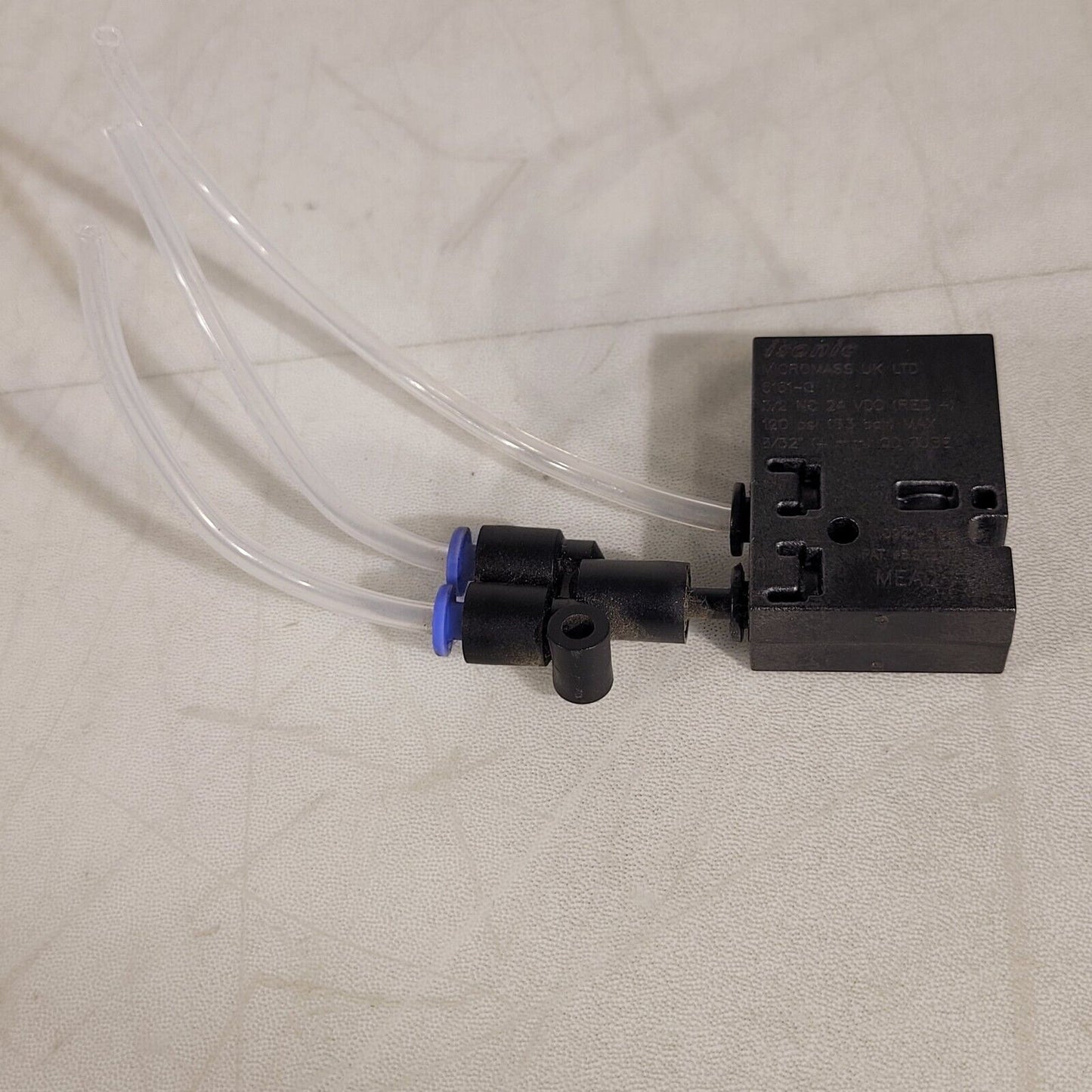 Isonic 5181-0 Micromass 3/2 NC 24 VDC 120 psi 18.3 Bar 5/32" OD Tube Solenoid