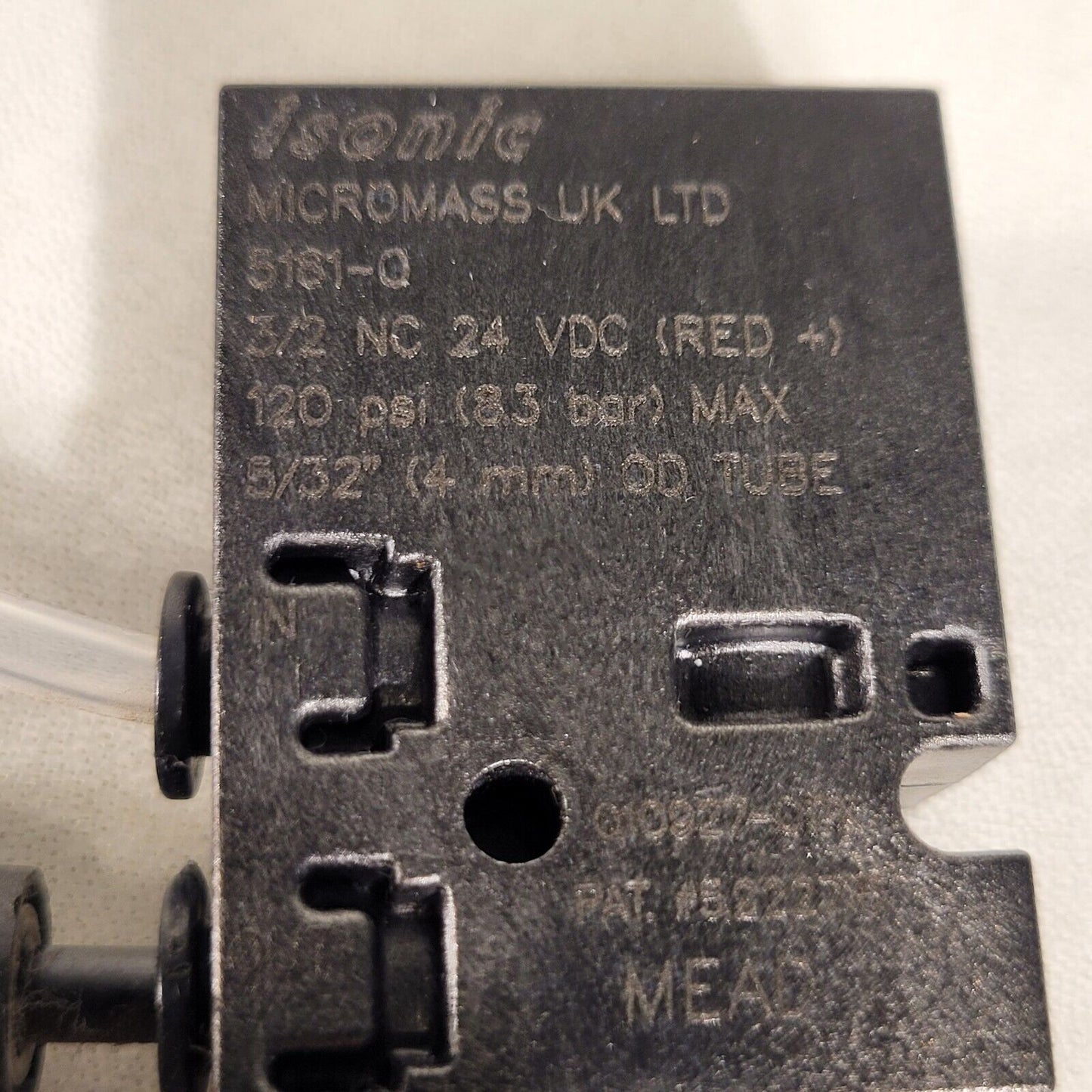 Isonic 5181-0 Micromass 3/2 NC 24 VDC 120 psi 18.3 Bar 5/32" OD Tube Solenoid