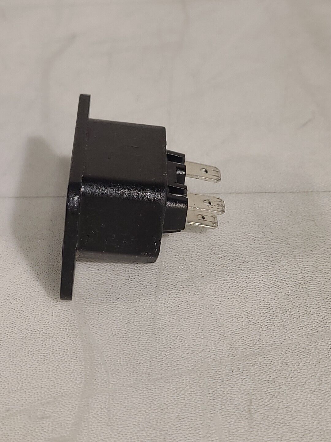 Schurter 4721 IEC Outlet F Quick Conect Terminal Power Entry Socket Jack