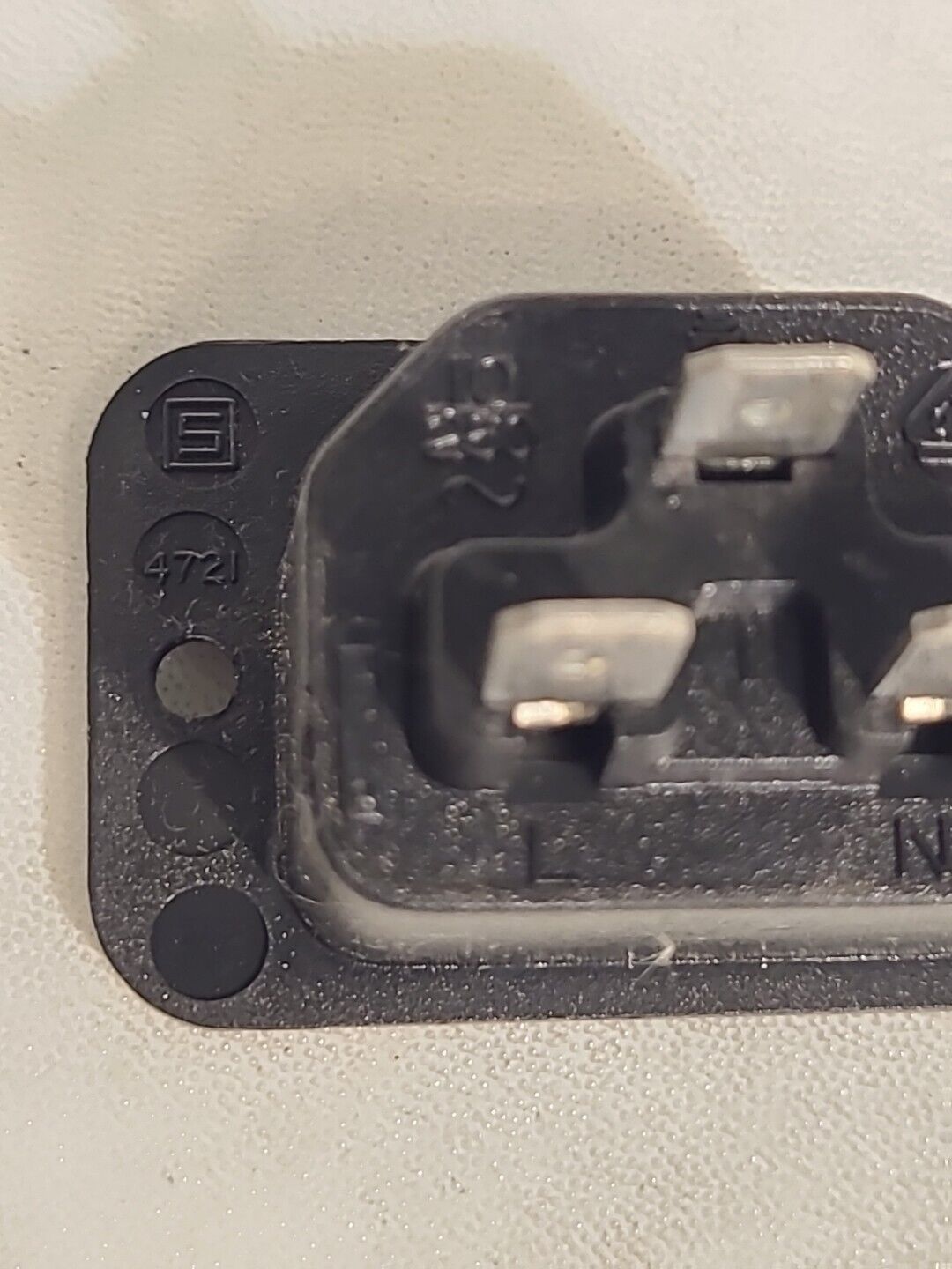 Schurter 4721 IEC Outlet F Quick Conect Terminal Power Entry Socket Jack