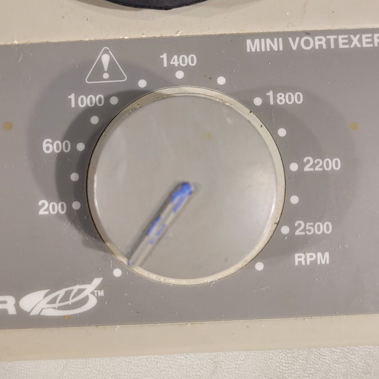 VWR MV1 Mini Vortexer 200-2500 Rpm 115V 50/60Hz 31W IKA 03.167901
