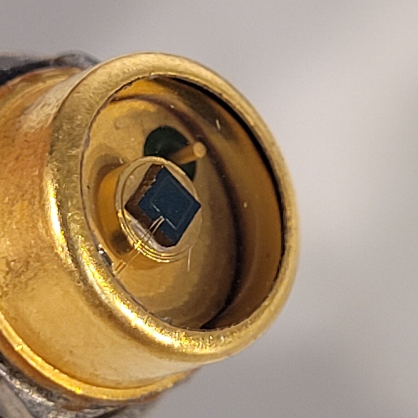 Newport Pin Photodiode 1.76mm X 1.76mm, 3.10mm2 Area BNC Connection RF