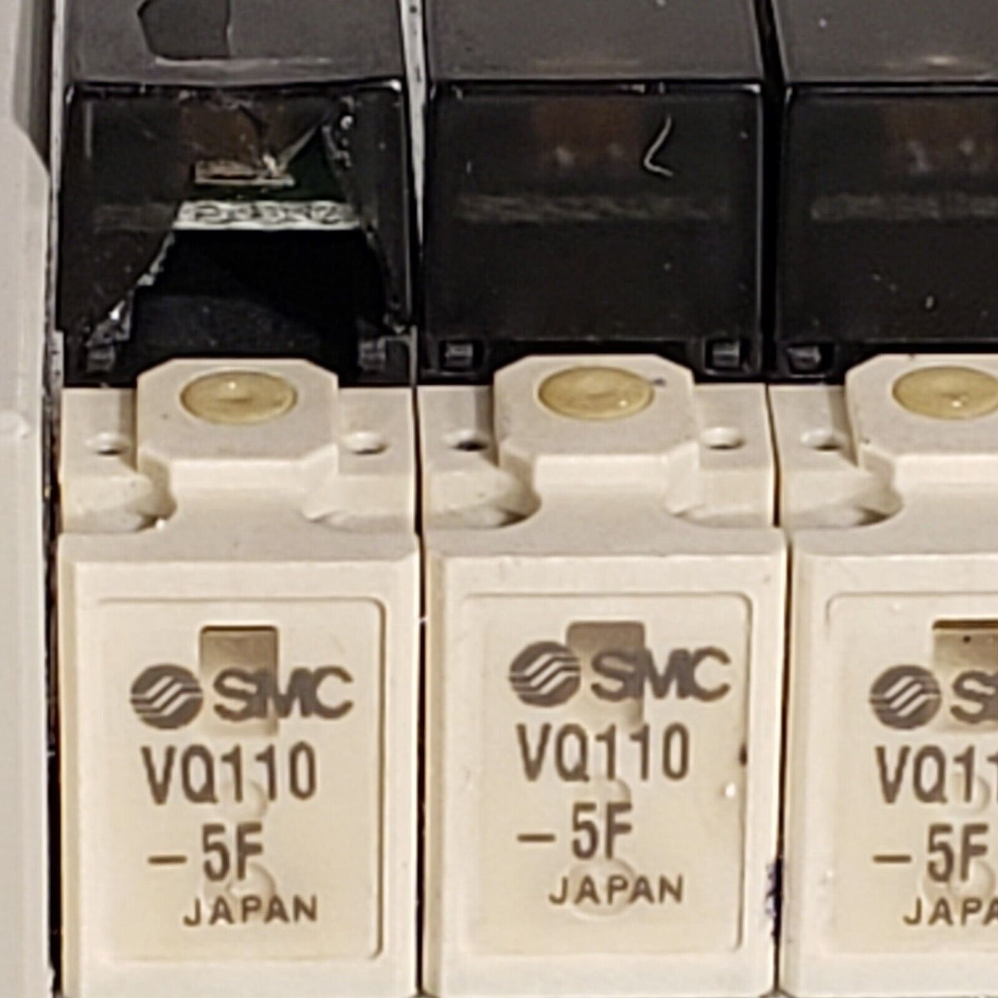 SMC A-471-9800013 Solenoid Manifold 5x VQ110-F5 Pneumatic Air Controller