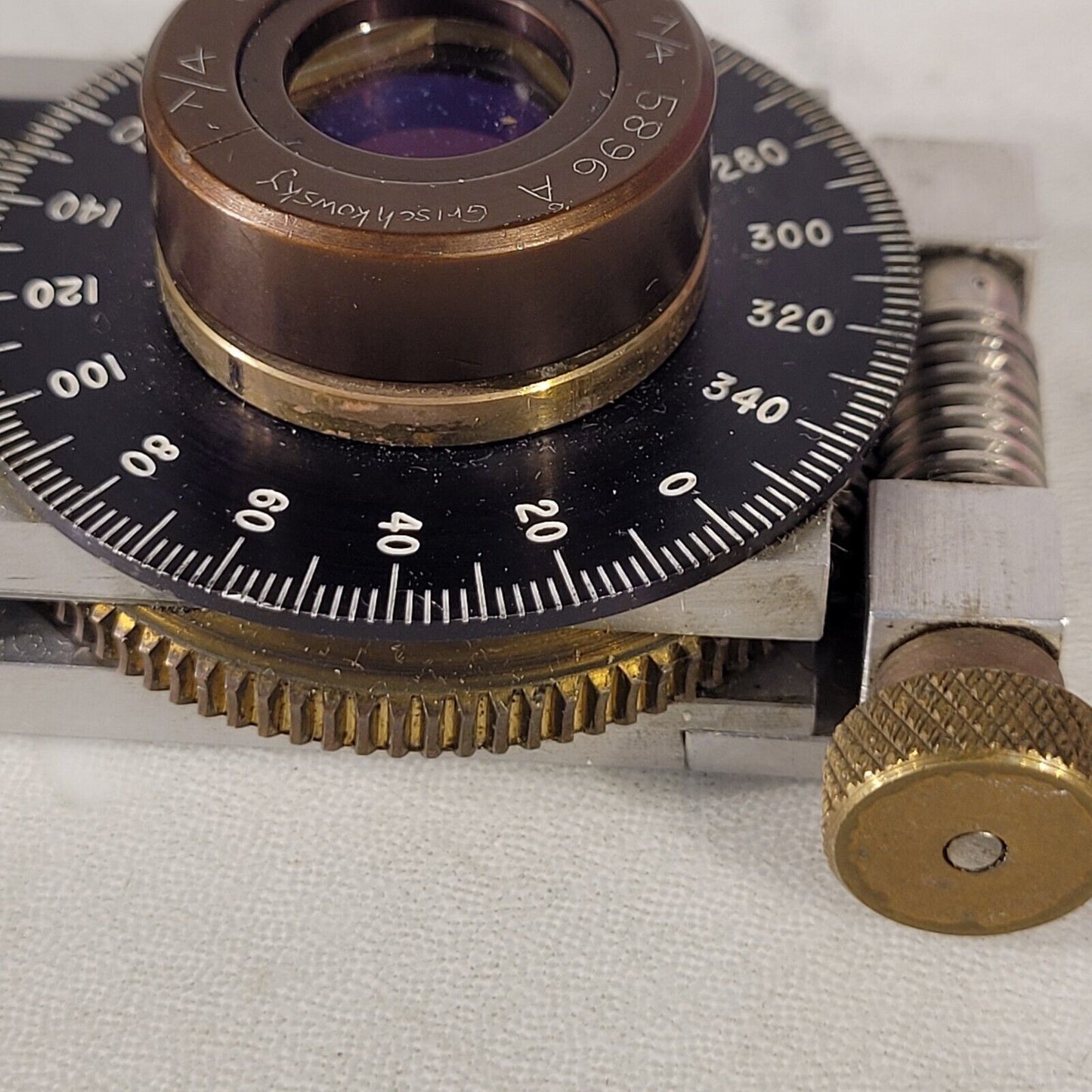 Bennett Rotational Optical Mount With Grischkowsky 589.6nm Lambda/4 Waveplate