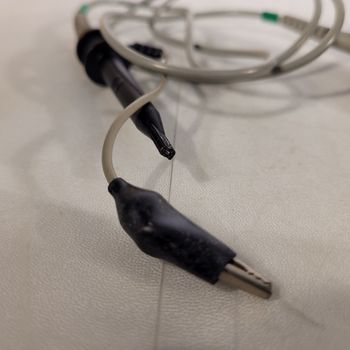 HP Hewlett Packard 10431A Oscilloscope Probe 10:1 500MHz 1M Ohm 6.5pF, Clip Tip