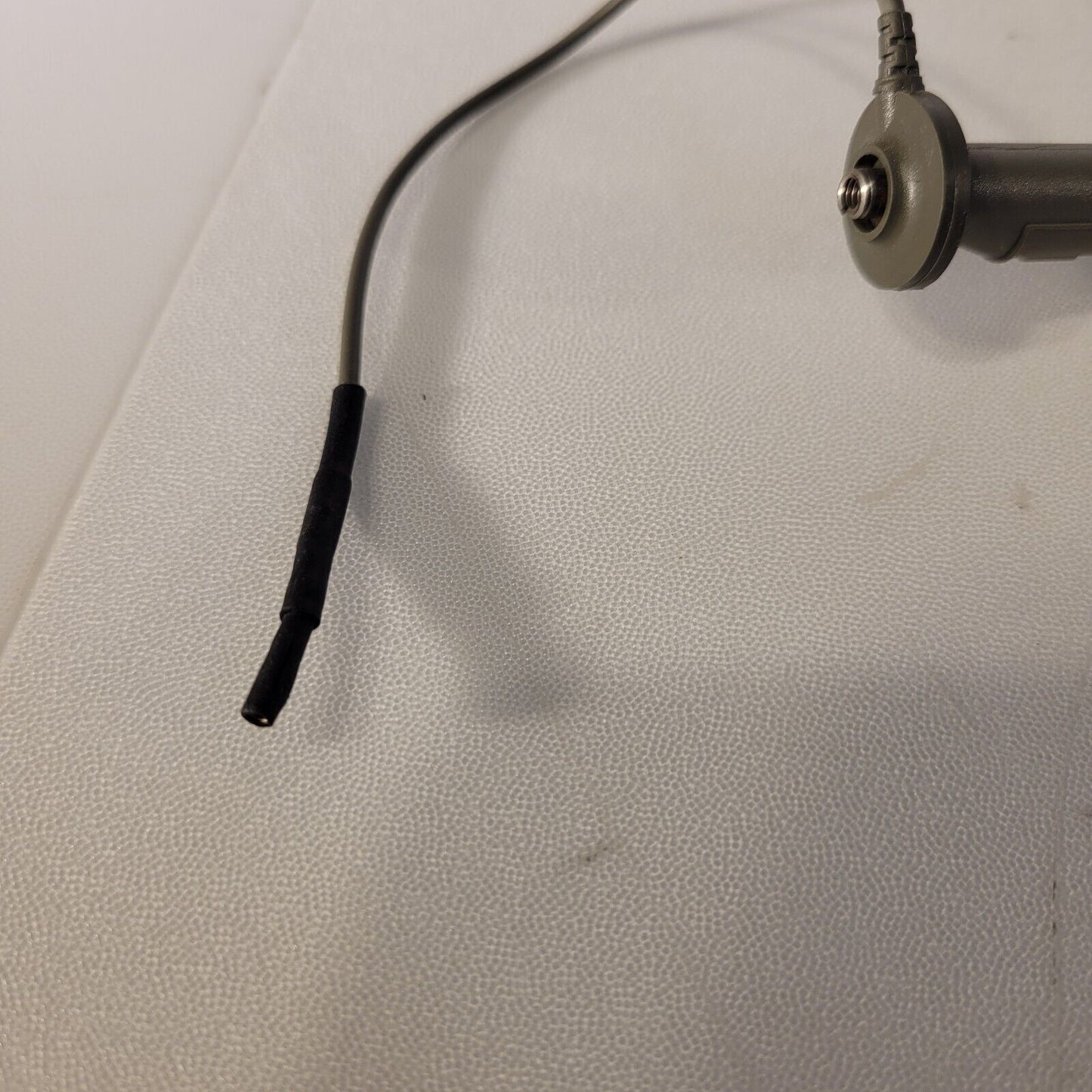 Tek Tektronix P6137 Oscilloscope Probe 10x 400MHz 10M Ohm 10.8pF For 2400 Oscope