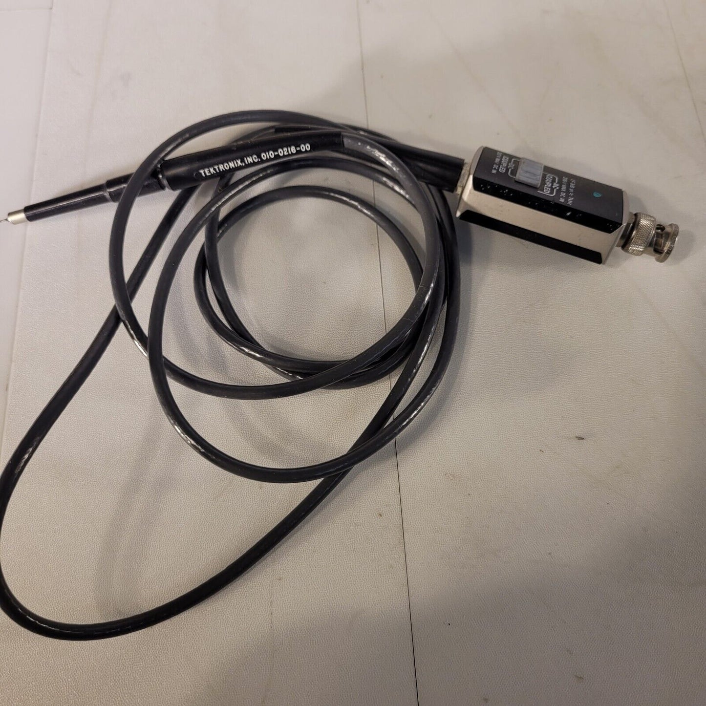 Tek Tektronix P6048 Oscilloscope Probe 10x 7kHz 1K Ohm 1pF AC/DC Coupled